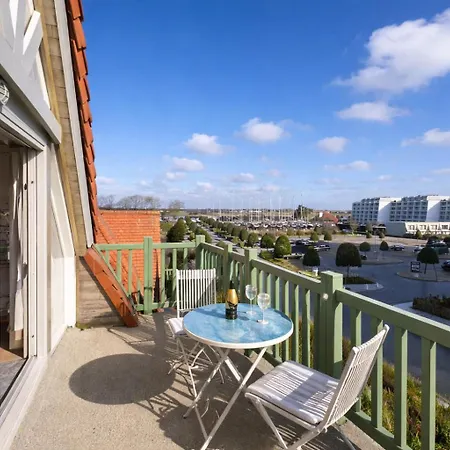 Stylish Norman In Prime Marina Location With Free Underground Parking * Nieuwpoort