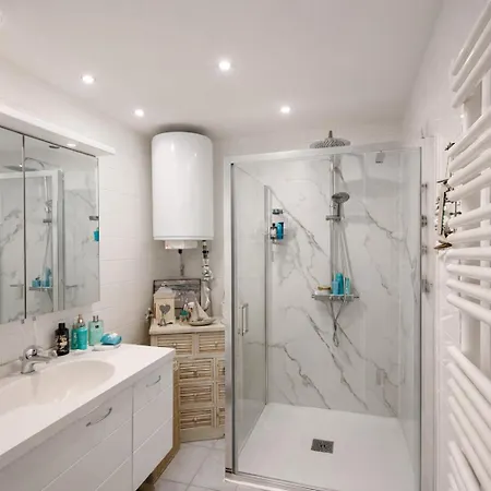 Stylish Norman In Prime Marina Location With Free Underground Parking